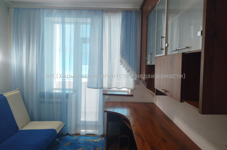 Продам квартиру, Григория Сковороды ул. , 3  ком., 64 м², капитальный ремонт 