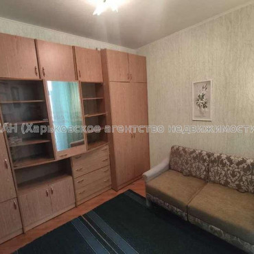 Продам квартиру, Григория Сковороды ул. , 3 кім., 64 м², капитальный ремонт 