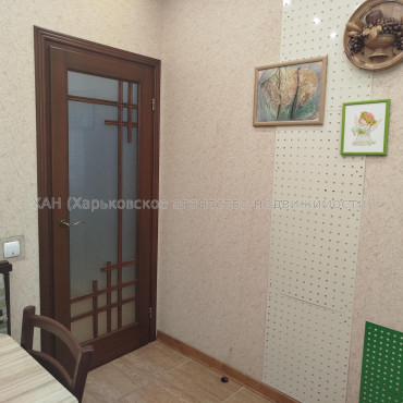 Продам квартиру, Григория Сковороды ул. , 3  ком., 64 м², капитальный ремонт 