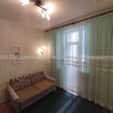 Продам квартиру, Григория Сковороды ул. , 3 кім., 64 м², капитальный ремонт 