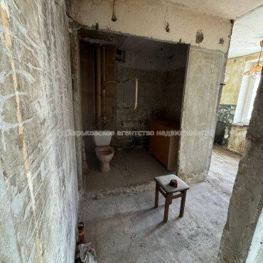 Продам квартиру, Победы просп. , 2 кім., 48 м², без ремонта 