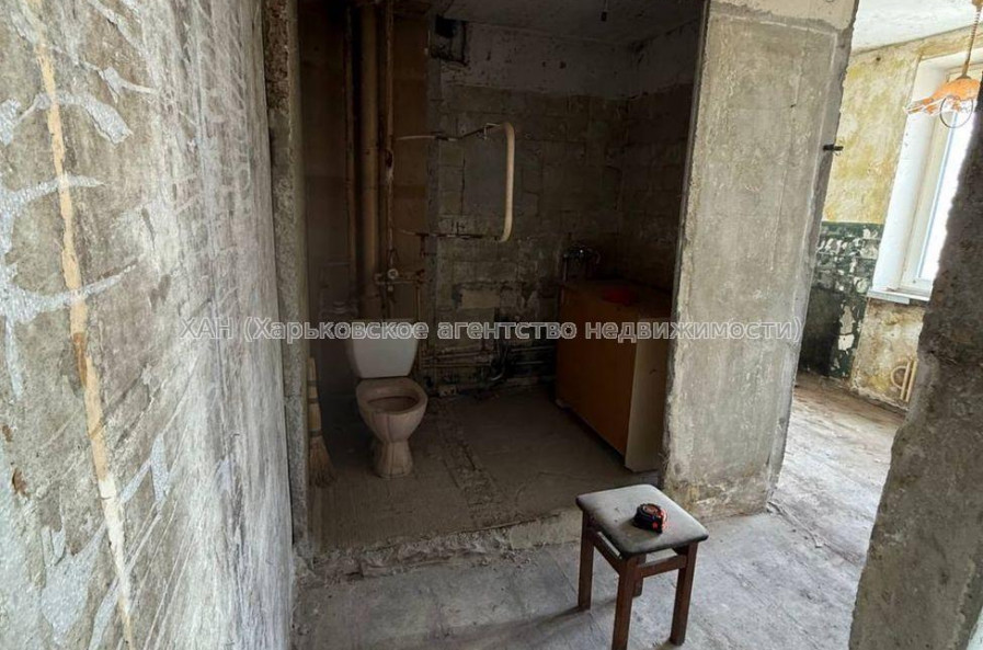 Продам квартиру, Победы просп. , 2 кім., 48 м², без ремонта 