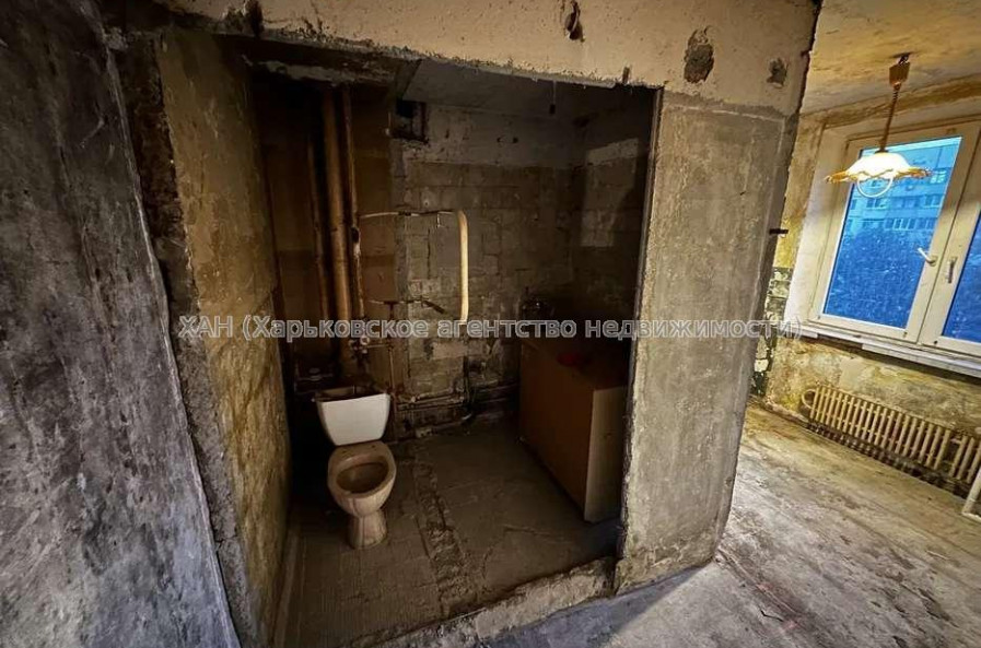 Продам квартиру, Победы просп. , 2  ком., 48 м², без ремонта 