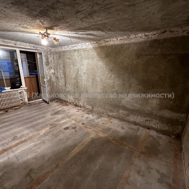 Продам квартиру, Победы просп. , 2  ком., 48 м², без ремонта 