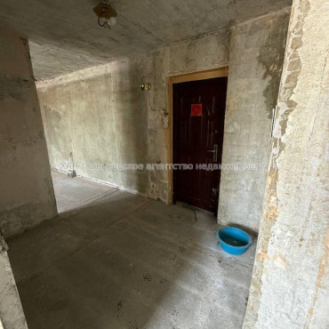 Продам квартиру, Победы просп. , 2 кім., 48 м², без ремонта 