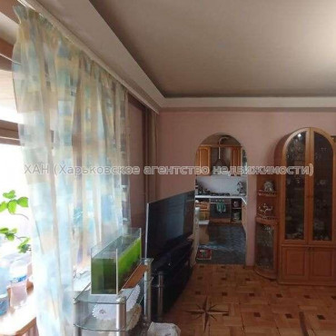 Продам квартиру, Науки просп. , 3  ком., 76 м², капитальный ремонт 