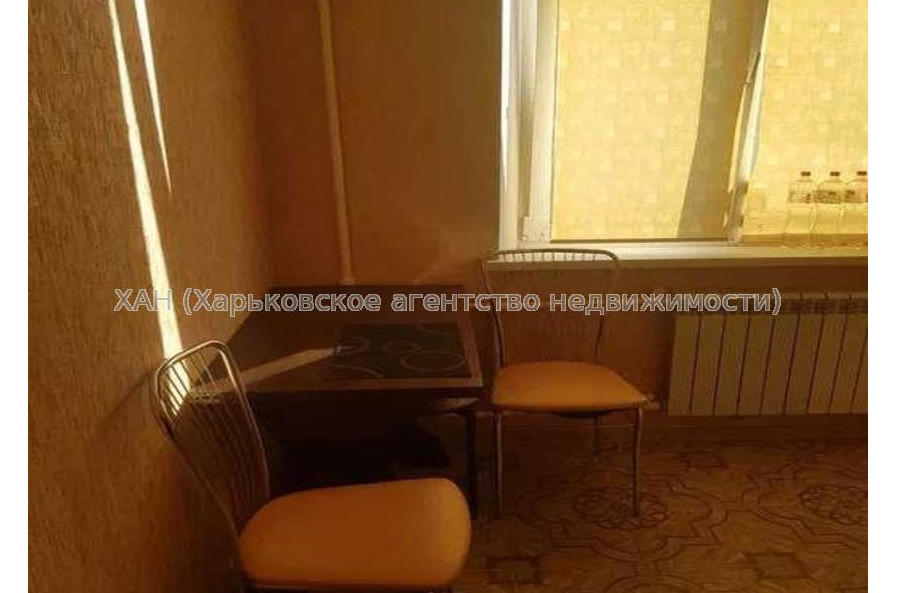 Продам квартиру, Шатиловская ул. , 1  ком., 28 м², косметический ремонт 