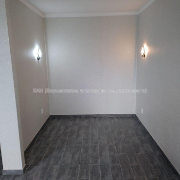Продам квартиру, Любови Малой  просп. , 2 кім., 70 м², капитальный ремонт 