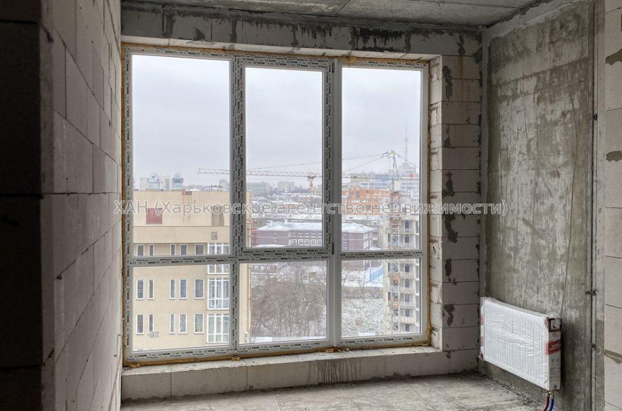 Продам квартиру, Клочковская ул. , 4  ком., 138 м², без внутренних работ 