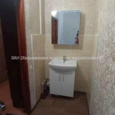 Продам квартиру, Шекспира ул. , 1 кім., 10 м², капитальный ремонт 