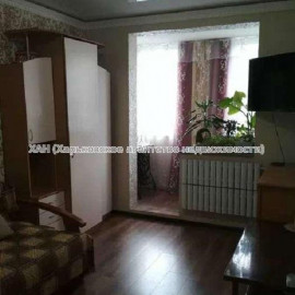 Продам квартиру, Владислава Зубенко ул. , 3 кім., 72 м², капитальный ремонт