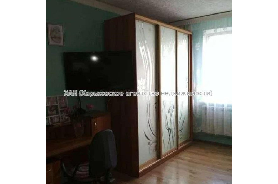 Продам квартиру, Владислава Зубенко ул. , 3 кім., 72 м², капитальный ремонт 