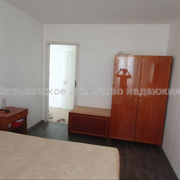 Продам квартиру, Тракторостроителей просп. , 3 кім., 65 м², капитальный ремонт 