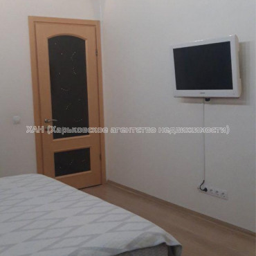 Продам квартиру, Непокоренных ул. , 2 кім., 63 м², евроремонт 