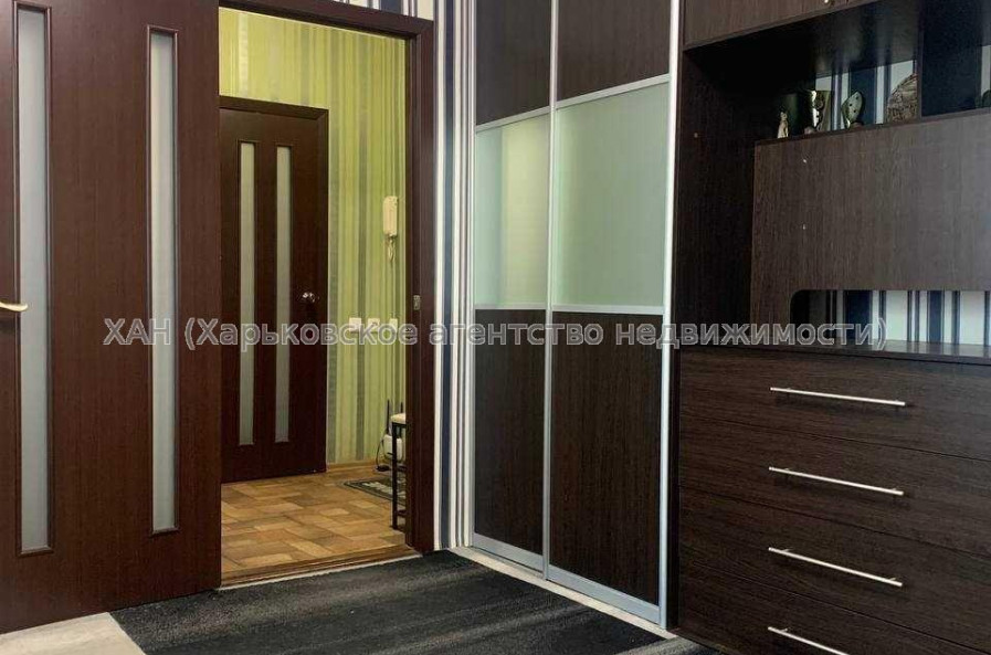Продам квартиру, Вологодская ул. , 1  ком., 27 м², капитальный ремонт 