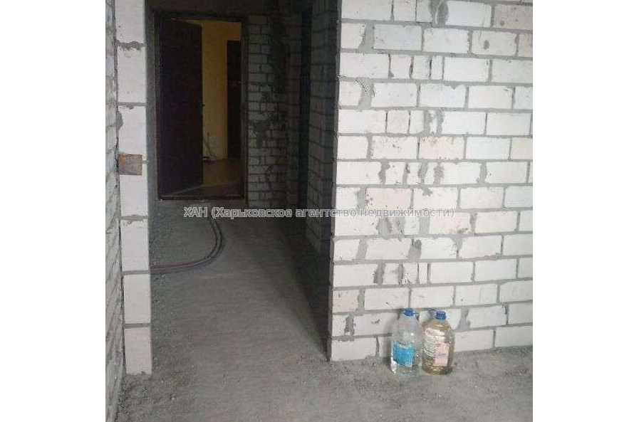 Продам квартиру, Домостроительная ул. , 1 кім., 55 м², без ремонта 