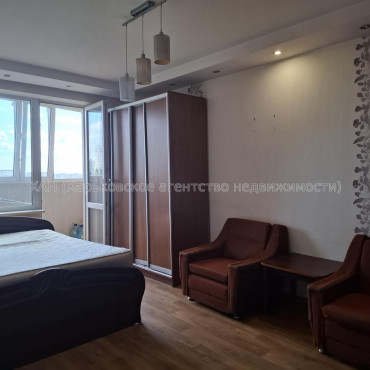 Продам квартиру, Валентиновская ул. , 2  ком., 44 м², капитальный ремонт 