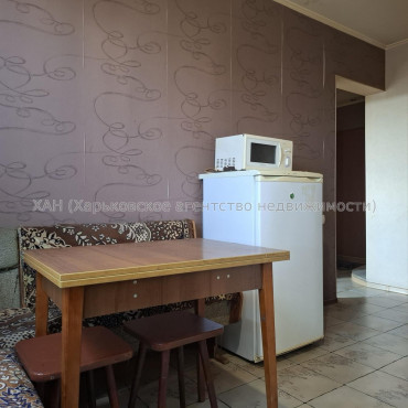 Продам квартиру, Валентиновская ул. , 2  ком., 44 м², капитальный ремонт 