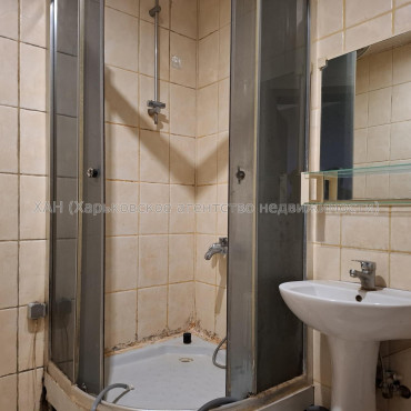 Продам квартиру, Валентиновская ул. , 2  ком., 44 м², капитальный ремонт 