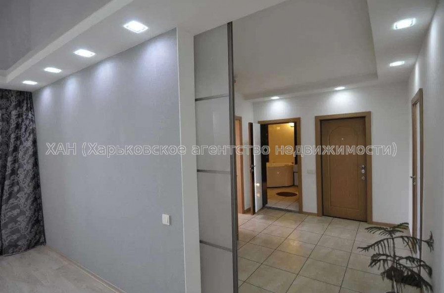 Продам квартиру, Шишковская ул. , 4  ком., 83 м², евроремонт 