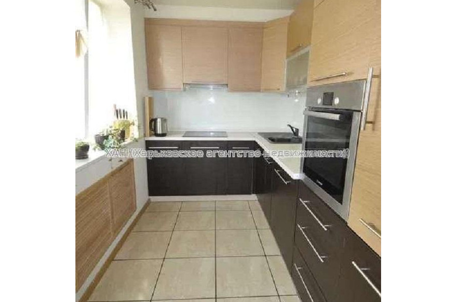 Продам квартиру, Шишковская ул. , 4  ком., 83 м², евроремонт 