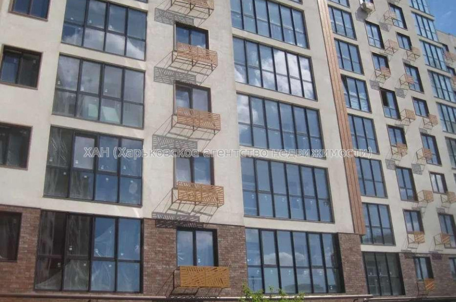 Продам квартиру, Динамовская ул. , 2  ком., 103 м², без отделочных работ 