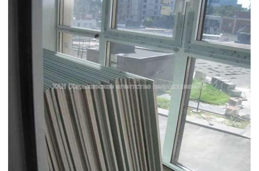 Продам квартиру, Динамовская ул. , 2  ком., 103 м², без отделочных работ 