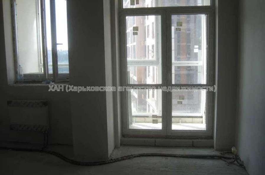 Продам квартиру, Динамовская ул. , 2  ком., 103 м², без отделочных работ 