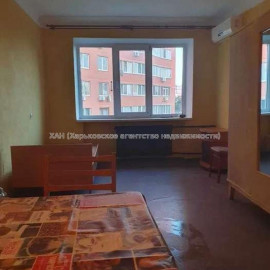 Продам квартиру, Мирослава Мисли ул. , 1 кім., 17 м², косметический ремонт