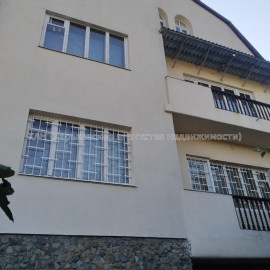 Продам дом, Гагарина ул. , 528 м², 20 сот., косметический ремонт