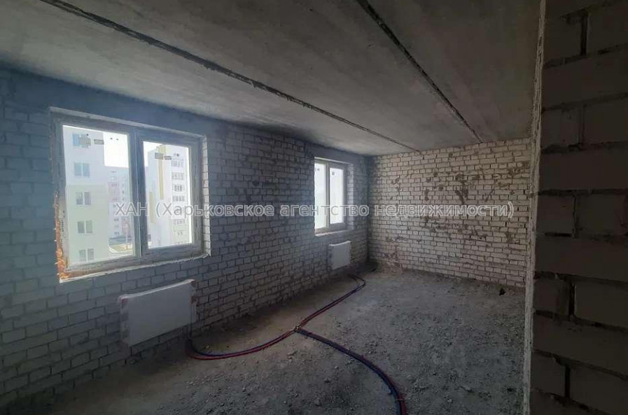 Продам квартиру, Мира ул. , 2  ком., 74 м², без внутренних работ 