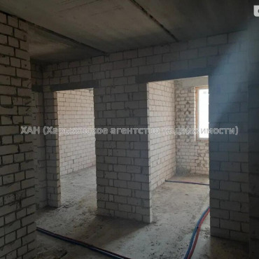 Продам квартиру, Мира ул. , 2  ком., 74 м², без внутренних работ 