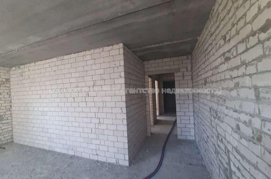 Продам квартиру, Мира ул. , 2  ком., 74 м², без внутренних работ 