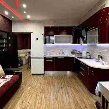 Продам квартиру, Победы просп. , 1 кім., 52 м², капитальный ремонт 