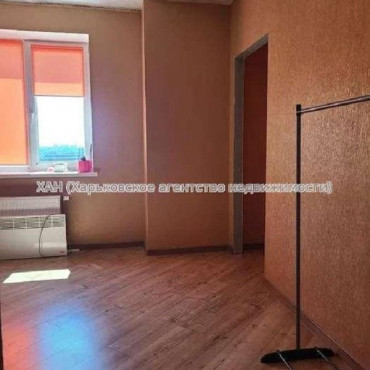 Продам квартиру, Заливная ул. , 2  ком., 70 м², частичный ремонт 