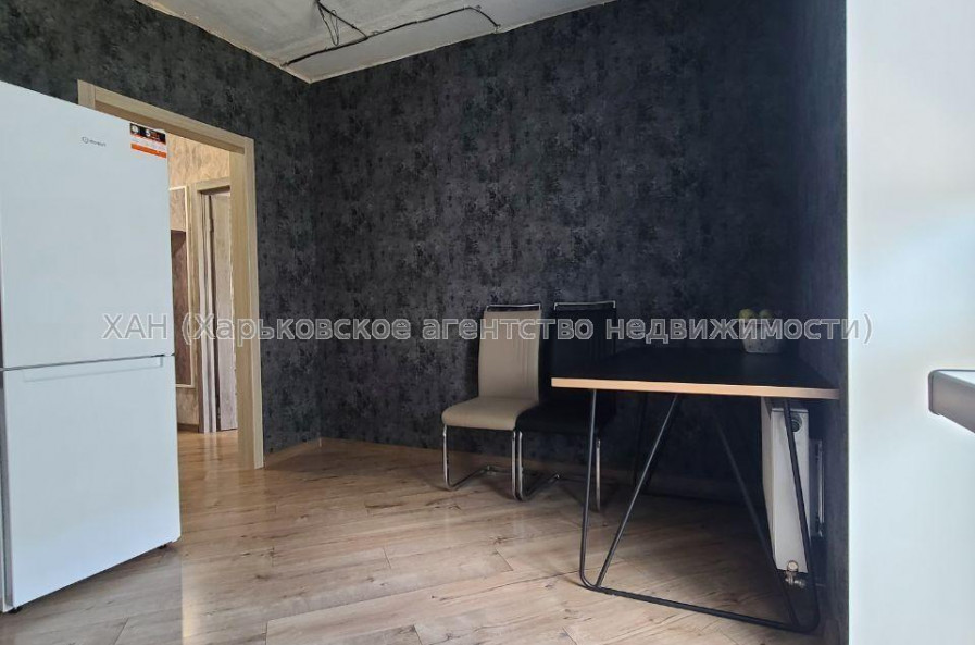 Продам квартиру, Елизаветинская ул. , 2 кім., 70 м², частичный ремонт 