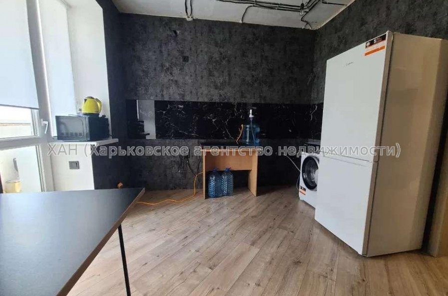 Продам квартиру, Елизаветинская ул. , 2 кім., 70 м², частичный ремонт 