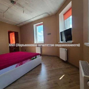 Продам квартиру, Заливная ул. , 2  ком., 70 м², частичный ремонт 