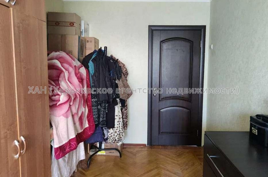 Продам квартиру, Каденюка ул. , 3 кім., 58 м², косметический ремонт 