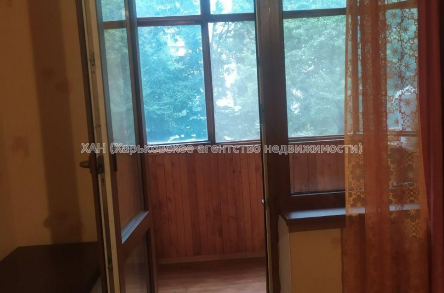 Продам квартиру, Зерновая ул. , 3 кім., 61 м², косметический ремонт 
