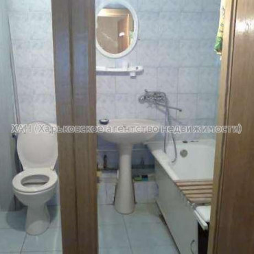 Продам квартиру, Зерновая ул. , 3 кім., 61 м², косметический ремонт 