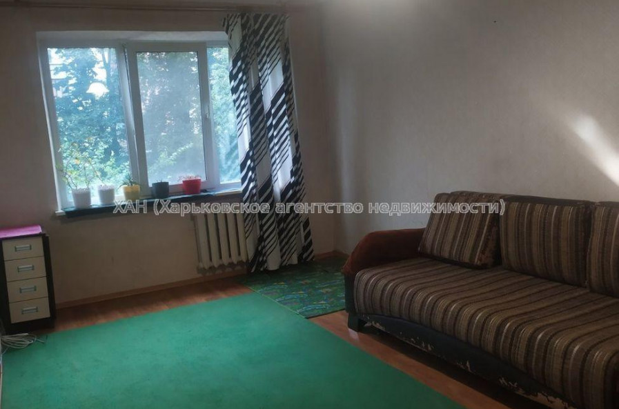 Продам квартиру, Зерновая ул. , 3 кім., 61 м², косметический ремонт 