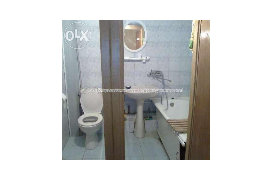Продам квартиру, Зерновая ул. , 3 кім., 61 м², косметический ремонт 