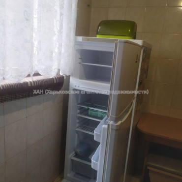 Продам квартиру, Зерновая ул. , 3 кім., 61 м², косметический ремонт 
