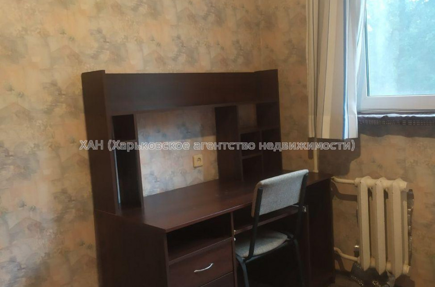 Продам квартиру, Зерновая ул. , 3 кім., 61 м², косметический ремонт 