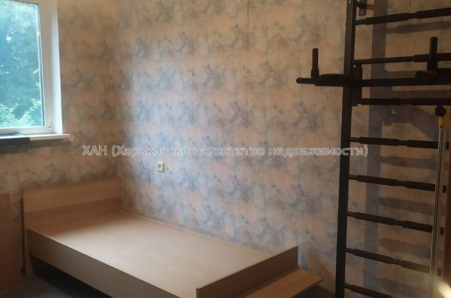 Продам квартиру, Зерновая ул. , 3 кім., 61 м², косметический ремонт 