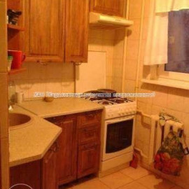 Продам квартиру, Зерновая ул. , 3  ком., 61 м², косметический ремонт