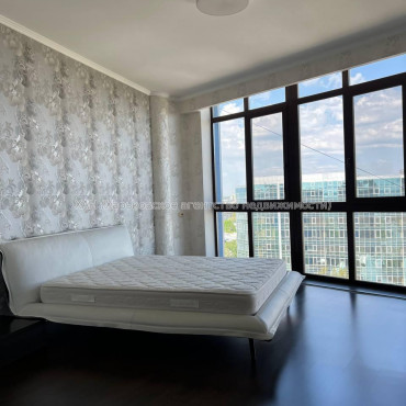 Продам квартиру, Михаила Семенко ул. , 2 кім., 125 м², авторский дизайн  - фото 4 Продам квартиру, Михаила Семенко ул. , 2 кім., 125 м², авторский дизайн