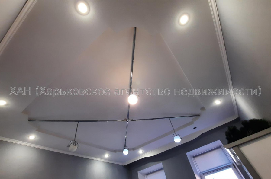 Продам квартиру, Воробьева ул. , 2 кім., 56 м², капитальный ремонт 
