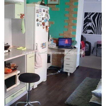 Продам квартиру, Михайлика ул. , 1 кім., 30 м², капитальный ремонт 